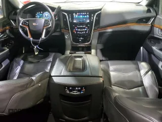 2019 Cadillac Escalade z VIN 1GYS4GKJ3KR342188, wystawiony jako Copart lot #52934635 z przebiegiem 257 147 mil mil oraz Tytuł czysty. Historia ofert i sprzedaży dostępna na DreamBid. Obrazek 8.