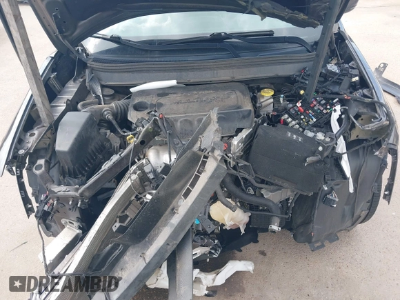 2019 Jeep Cherokee Latitude Plus z VIN 1C4PJLLB2KD333239, wystawiony jako IAAI lot #42144451 z przebiegiem 64 828 mil mil oraz . Historia ofert i sprzedaży dostępna na DreamBid. Obrazek 10.