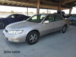 1998 Lexus ES 300 z VIN JT8BF28G2W5029515, wystawiony jako Copart lot #62334485 z przebiegiem 209 009 mil mil oraz Szkoda całkowita • Salvage title. Historia ofert i sprzedaży dostępna na DreamBid. Obrazek 1.