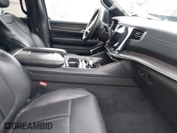 2023 Jeep Wagoneer Series II с VIN 1C4SJSBP1PS557347, выставлен на аукционе IAAI как лот 41615576 с пробегом 48 270 миль миль и . История ставок и продаж доступна на DreamBid. Изображение 5.