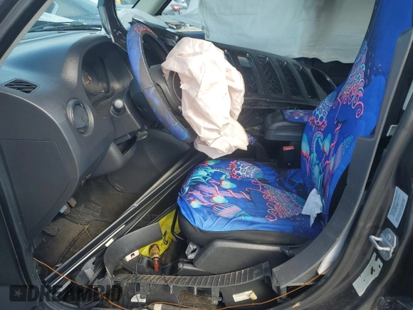 2016 Jeep Patriot Sport SE with VIN 1C4NJPBA8GD583535, listed as a Copart auction lot 49685615 with Not Provided miles and Salvage Title. Bid and sale history available at carsss.com. Image 7.