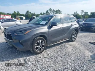 2021 Toyota Highlander XLE with VIN 5TDGZRAH4MS532366, listed as a IAAI auction lot 42603712 with 128,861 mi miles and . Bid and sale history available at DreamBid. Image 18.