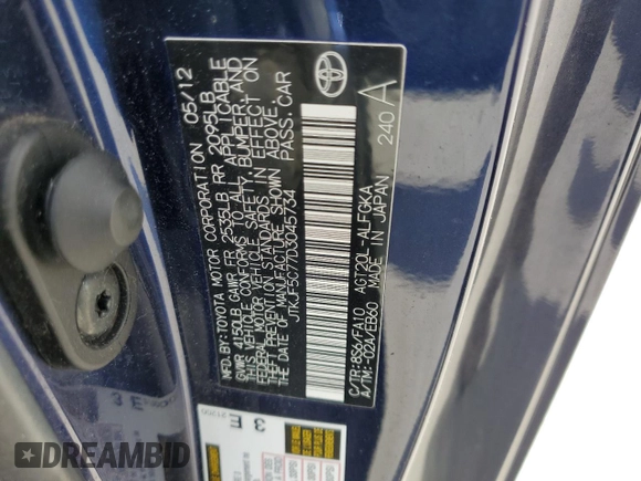 2013 Scion tC z VIN JTKJF5C77D3045734, wystawiony jako Copart lot #55356405 z przebiegiem 174 691 mil mil oraz Szkody całkowita. Historia ofert i sprzedaży dostępna na DreamBid. Obrazek 13.