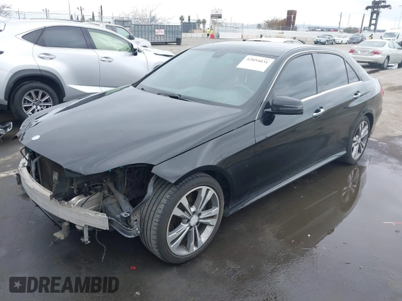 2014 Mercedes-Benz E 350 Sport with VIN WDDHF5KB4EA955176, listed as a IAAI auction lot 42054031 with 191,521 mi miles and . Bid and sale history available at carsss.com. Image 18.
