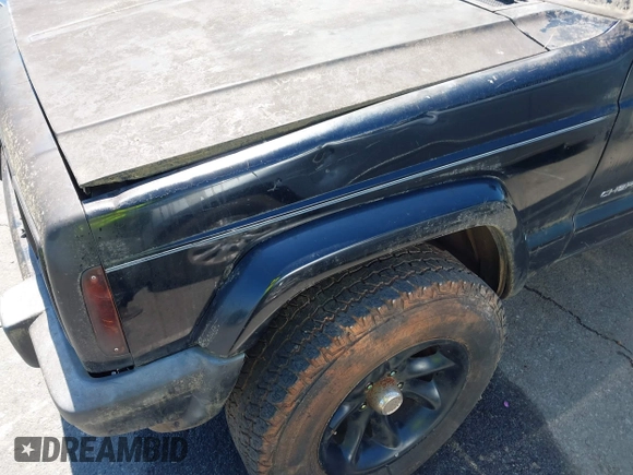 1999 Jeep Cherokee Sport with VIN 1J4FF68S6XL630724, listed as a IAAI auction lot 42237548 with 267,382 mi miles and . Bid and sale history available at DreamBid. Image 6.