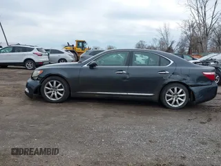 2007 Lexus LS 460 with VIN JTHBL46F975032735, listed as a IAAI auction lot 41952569 with 177,038 mi miles. Bid and sale history available at carsss.com. Image 14.