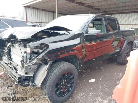 2024 Chevrolet Colorado 4WD Trail Boss with VIN 1GCPTEEK5R1138959, listed as a IAAI auction lot 41363463 with 5,514 mi miles. Bid and sale history available at carsss.com. Image 2.
