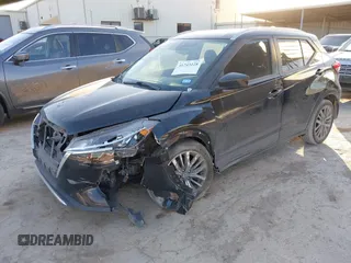 2021 Nissan Kicks SV with VIN 3N1CP5CV2ML562636, listed as a IAAI auction lot 41743228 with 38,505 mi miles. Bid and sale history available at carsss.com. Image 18.
