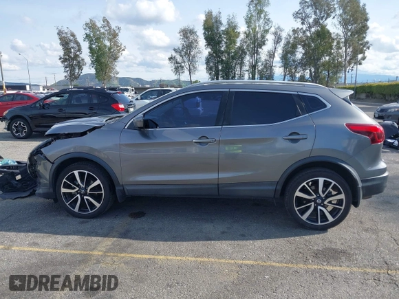 2017 Nissan Rogue S z VIN JN1BJ1CP1HW002968, wystawiony jako IAAI lot #41896777 z przebiegiem 128 583 mil mil oraz . Historia ofert i sprzedaży dostępna na DreamBid. Obrazek 14.