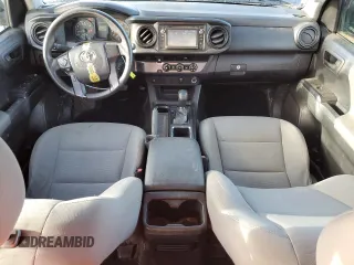 2017 Toyota Tacoma SR z VIN 5TFAX5GN8HX087468, wystawiony jako Copart lot #49354265 z przebiegiem 156 991 mil mil oraz Szkoda całkowita • Salvage title. Historia ofert i sprzedaży dostępna na DreamBid. Obrazek 8.