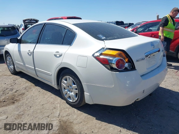2012 Nissan Altima S z VIN 1N4AL2AP6CC170813, wystawiony jako IAAI lot #41857682 z przebiegiem 102 577 mil mil oraz . Historia ofert i sprzedaży dostępna na DreamBid. Obrazek 3.
