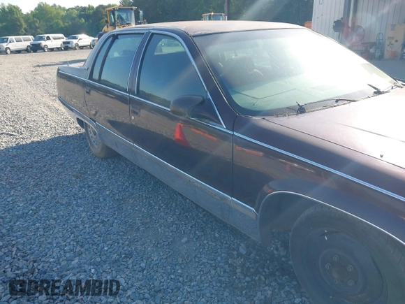 1996 Cadillac Fleetwood z VIN 1G6DW52PXTR713787, wystawiony jako IAAI lot #42079864 z przebiegiem Nie podano mil oraz . Historia ofert i sprzedaży dostępna na DreamBid. Obrazek 13.