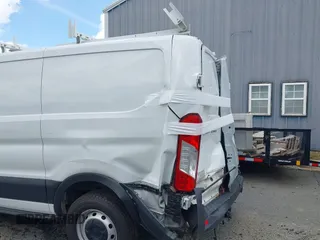 2020 Ford Transit Cargo с VIN 1FTBR1Y86LKA35522, выставлен на аукционе IAAI как лот 42505804 с пробегом 50 745 миль миль и . История ставок и продаж доступна на DreamBid. Изображение 17.