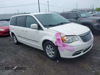 2012 Chrysler Town & Country Touring z VIN 2C4RC1BG8CR320482, wystawiony jako IAAI lot #42356898 z przebiegiem 189 246 mil mil oraz . Historia ofert i sprzedaży dostępna na DreamBid. Obrazek 1.