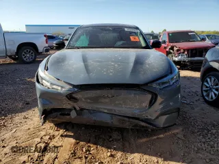 2023 Ford Mustang Mach-E Premium z VIN 3FMTK3R78PMA26955, wystawiony jako Copart lot #50068925 z przebiegiem 41 851 mil mil oraz Szkoda całkowita • Salvage title. Historia ofert i sprzedaży dostępna na DreamBid. Obrazek 5.