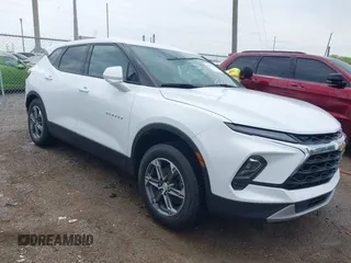2023 Chevrolet Blazer LT z VIN 3GNKBCR4XPS100305, wystawiony jako IAAI lot #42117437 z przebiegiem 44 252 mil mil oraz . Historia ofert i sprzedaży dostępna na DreamBid. Obrazek 1.