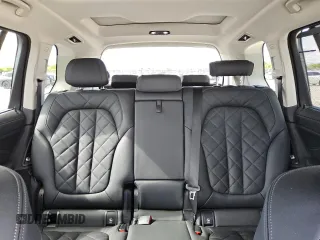 2024 BMW X7 xDrive40i z VIN 5UX23EM09R9V90469, wystawiony jako Copart lot #56997145 z przebiegiem 29 827 mil mil oraz Czysty tytuł • Clean title. Historia ofert i sprzedaży dostępna na DreamBid. Obrazek 10.