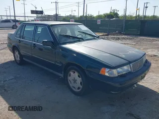 1995 Volvo 960 с VIN YV1KS9617S1061294, выставлен на аукционе IAAI как лот 42523296 с пробегом 251 774 миль миль и . История ставок и продаж доступна на DreamBid. Изображение 1.