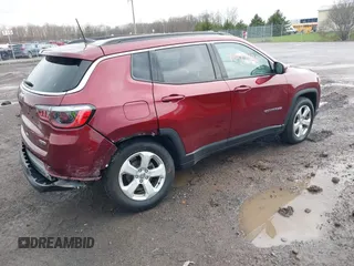 2021 Jeep Compass Latitude with VIN 3C4NJDBB8MT530329, listed as a IAAI auction lot 42094490 with 38,751 mi miles and . Bid and sale history available at DreamBid. Image 4.