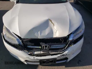 2014 Honda Accord Touring z VIN 1HGCR6F72EA006492, wystawiony jako Copart lot #71934982 z przebiegiem 206 848 mil mil oraz Szkoda całkowita • Salvage title. Historia ofert i sprzedaży dostępna na DreamBid. Obrazek 11.
