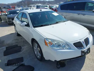 2009 Pontiac G6 GT w/1SA *Ltd Avail* with VIN 1G2ZH57N094104884, listed as a IAAI auction lot 41640598 with 111,452 mi miles. Bid and sale history available at carsss.com. Image 1.