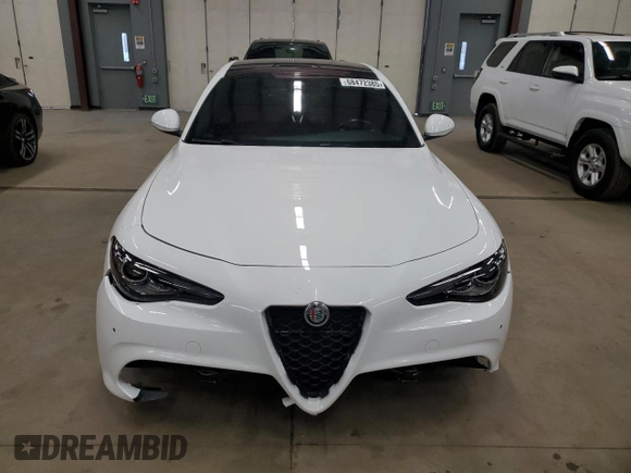 2022 Alfa Romeo Giulia with VIN ZARFAMAN3N7653046, listed as a Copart auction lot 88472385 with 28,409 mi miles and Clean title. Bid and sale history available at DreamBid. Image 5.