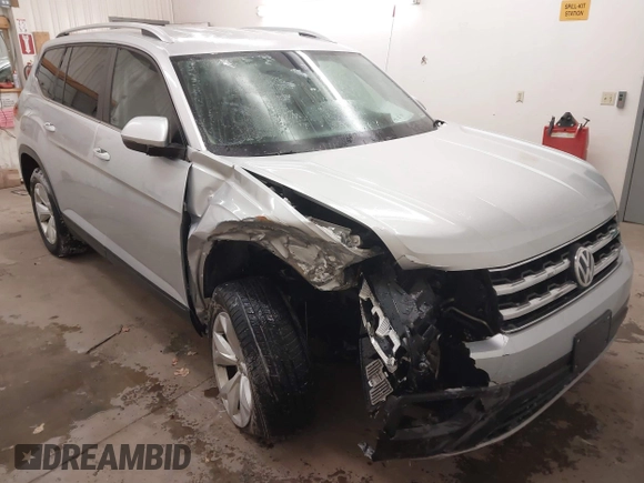 2019 Volkswagen Atlas SE with VIN 1V2LR2CA2KC533079, listed as a IAAI auction lot 41352399 with 88,826 mi miles and . Bid and sale history available at DreamBid. Image 6.