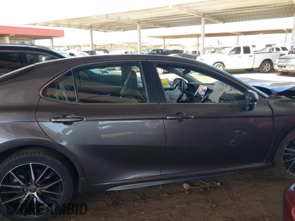 2022 Toyota Camry SE with VIN 4T1G11AK8NU685930, listed as a IAAI auction lot 41711373 with 66,634 mi miles and . Bid and sale history available at DreamBid. Image 14.