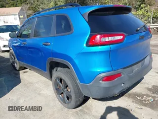 2017 Jeep Cherokee Sport z VIN 1C4PJLAB3HW643514, wystawiony jako IAAI lot #41596841 z przebiegiem 207 935 mil mil oraz . Historia ofert i sprzedaży dostępna na DreamBid. Obrazek 3.