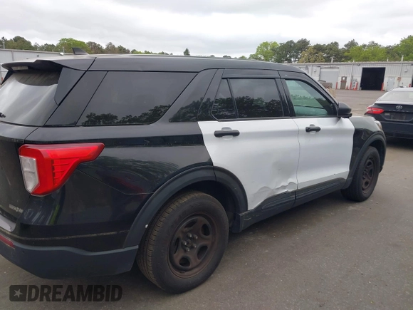 2021 Ford Police Interceptor Utility z VIN 1FM5K8AB7MGA43175, wystawiony jako IAAI lot #42322326 z przebiegiem Nie podano mil oraz . Historia ofert i sprzedaży dostępna na DreamBid. Obrazek 13.