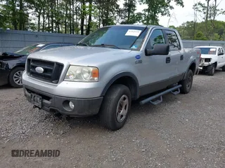 2006 Ford F-150 XLT z VIN 1FTPW14556FA26172, wystawiony jako IAAI lot #42462628 z przebiegiem 281 844 mil mil oraz . Historia ofert i sprzedaży dostępna na DreamBid. Obrazek 2.