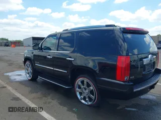 2010 Cadillac Escalade Luxury с VIN 1GYUCBEFXAR214311, выставлен на аукционе IAAI как лот 42140390 с пробегом 143 200 миль миль и . История ставок и продаж доступна на DreamBid. Изображение 3.