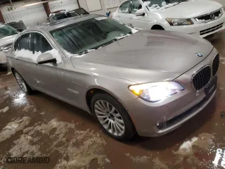 2012 BMW 7 Series 750i xDrive with VIN WBAKC6C58CC397001, listed as a Copart auction lot 84735184 with 68,875 mi miles and Clean Title. Bid and sale history available at carsss.com. Image 4.