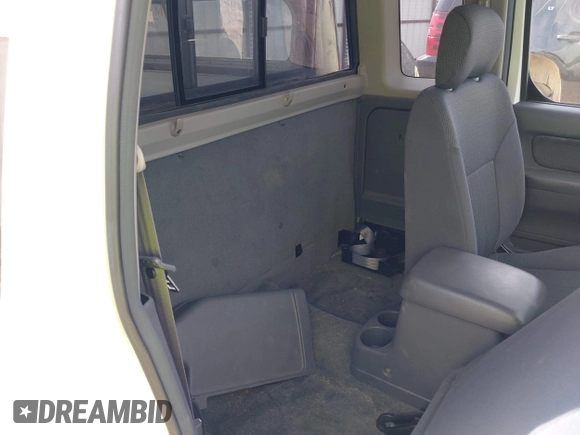 2001 Nissan Frontier XE с VIN 1N6DD26S61C401740, выставлен на аукционе IAAI как лот 42033423 с пробегом 31 610 миль миль и . История ставок и продаж доступна на DreamBid. Изображение 8.