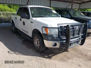 2011 Ford F-150 XL with VIN 1FTFW1EF6BFC15927, listed as a IAAI auction lot 42001814 with 368,162 mi miles. Bid and sale history available at carsss.com. Image 1.