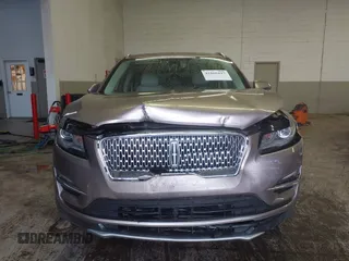 2019 Lincoln MKC Reserve with VIN 5LMTJ3DH4KUL20647, listed as a IAAI auction lot 41868447 with 64,403 mi miles and . Bid and sale history available at DreamBid. Image 11.