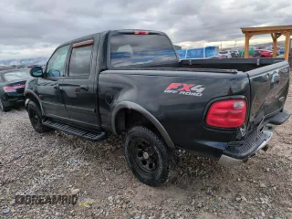 2002 Ford F-150 XLT with VIN 1FTRW08L62KD89268, listed as a Copart auction lot 45555235 with 187,322 mi miles and Salvage Title. Bid and sale history available at carsss.com. Image 2.