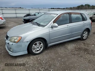 2005 Kia Spectra with VIN KNAFE161055128022, listed as a Copart auction lot 85615204 with 105,444 mi miles and Clean Title. Bid and sale history available at carsss.com. Image 1.