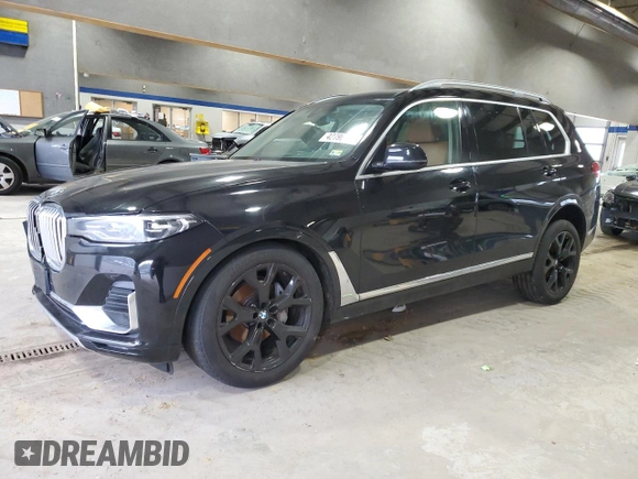 2020 BMW X7 xDrive40i with VIN 5UXCW2C02L9B60336, listed as a Copart auction lot 42796695 with 81,129 mi miles and Salvage Title. Bid and sale history available at carsss.com. Image 1.