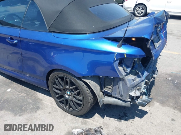 2009 BMW 1 Series 135i with VIN WBAUN93589VK41171, listed as a IAAI auction lot 42397429 with 127,304 mi miles and . Bid and sale history available at DreamBid. Image 6.