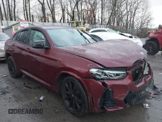 2022 BMW X4 M40i with VIN 5UX43DT09N9J96761, listed as a IAAI auction lot 41675333 with 1 mi miles. Bid and sale history available at carsss.com. Image 1.