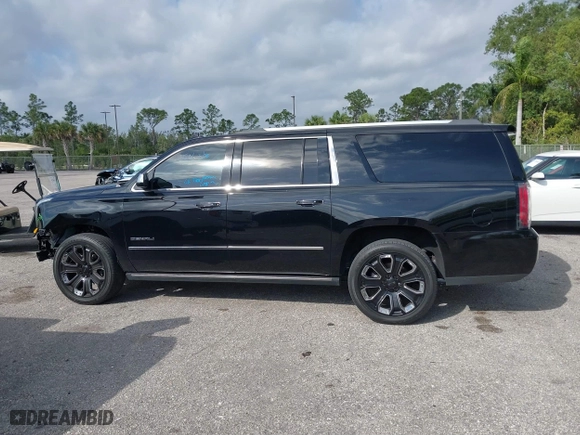 2018 GMC Yukon XL Denali with VIN 1GKS2HKJ0JR361463, listed as a IAAI auction lot 41713458 with 113,569 mi miles. Bid and sale history available at carsss.com. Image 14.