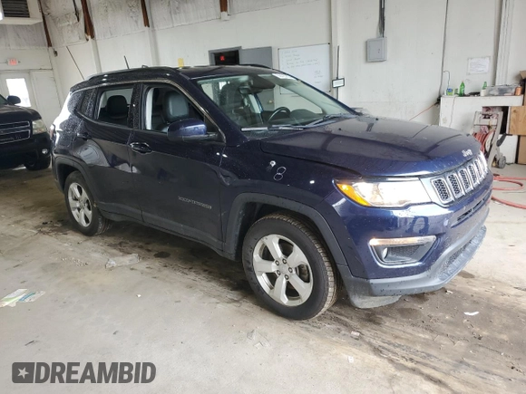 2018 Jeep Compass Latitude z VIN 3C4NJCBB6JT265612, wystawiony jako Copart lot #56628905 z przebiegiem 108 592 mil mil oraz Szkoda całkowita • Salvage title. Historia ofert i sprzedaży dostępna na DreamBid. Obrazek 4.