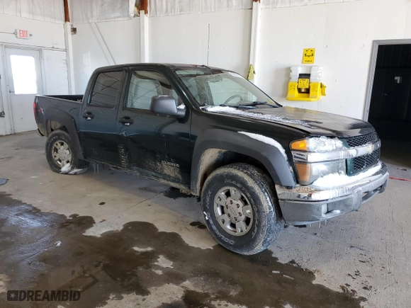 2005 Chevrolet Colorado 1SF LS Z71 with VIN 1GCDT136658124524, listed as a Copart auction lot 89008035 with 247,984 mi miles and Salvage Title. Bid and sale history available at carsss.com. Image 4.