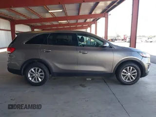 2018 Kia Sorento LX with VIN 5XYPG4A39JG417378, listed as a IAAI auction lot 41671284 with 216,876 mi miles. Bid and sale history available at carsss.com. Image 13.