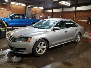 2013 Volkswagen Passat SE with VIN 1VWBP7A30DC096848, listed as a Copart auction lot 64006485 with 136,742 mi miles and Salvage title. Bid and sale history available at DreamBid. Image 1.