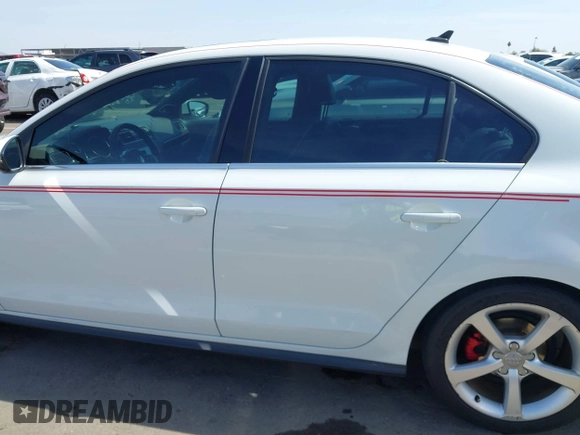 2017 Volkswagen Jetta GLI z VIN 3VW5T7AJ3HM257978, wystawiony jako IAAI lot #41855055 z przebiegiem 177 344 mil mil oraz . Historia ofert i sprzedaży dostępna na DreamBid. Obrazek 15.