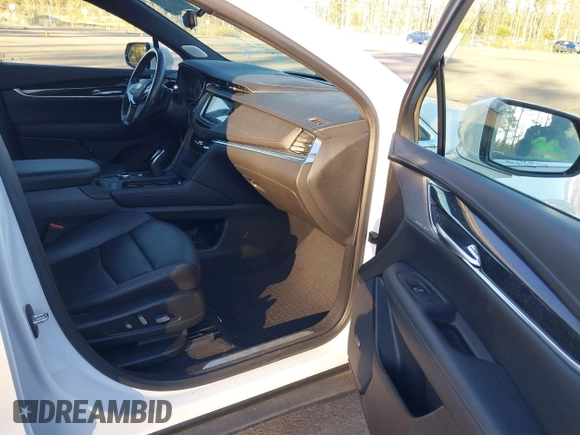 2021 Cadillac XT5 AWD Premium Luxury with VIN 1GYKNDRS3MZ115273, listed as a IAAI auction lot 41228531 with 46,556 mi miles. Bid and sale history available at carsss.com. Image 5.