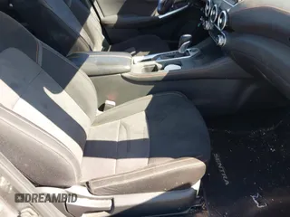 2020 Nissan Sentra SR z VIN 3N1AB8DVXLY262821, wystawiony jako IAAI lot #42085696 z przebiegiem 102 191 mil mil oraz . Historia ofert i sprzedaży dostępna na DreamBid. Obrazek 5.