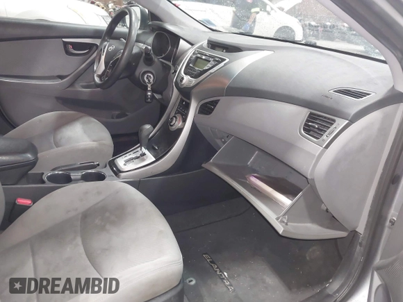 2012 Hyundai Elantra GLS z VIN KMHDH4AE6CU361222, wystawiony jako IAAI lot #42467636 z przebiegiem 176 795 mil mil oraz . Historia ofert i sprzedaży dostępna na DreamBid. Obrazek 5.